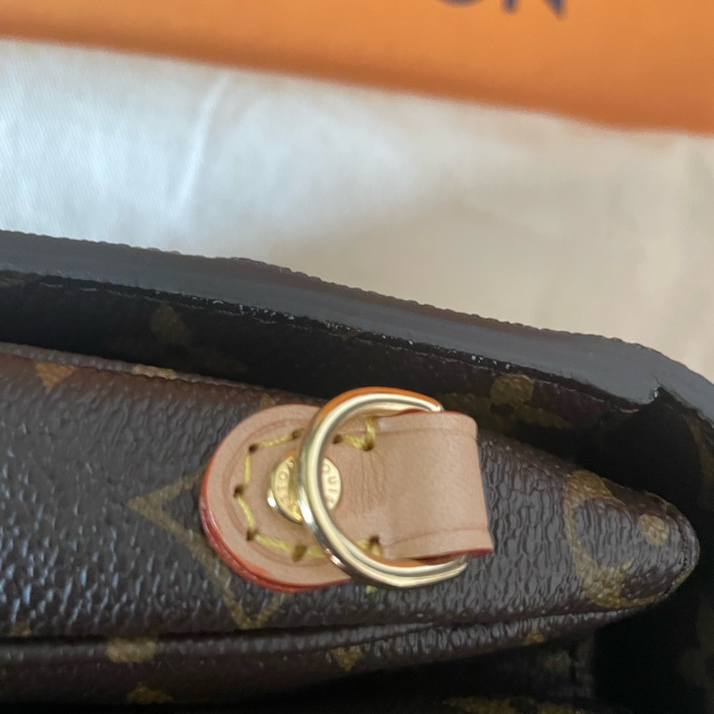 New Authentic Louis Vuitton Pochette Métis Bag. - Picture 7 of 13